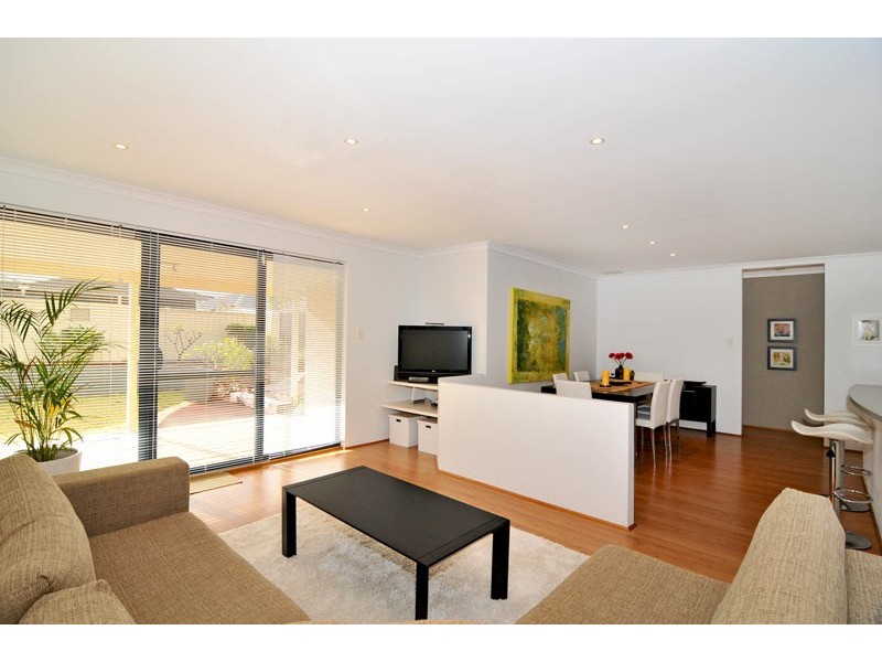 25 Duyfken Way, Dudley Park WA 6210