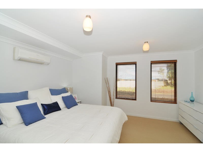 25 Duyfken Way, Dudley Park WA 6210