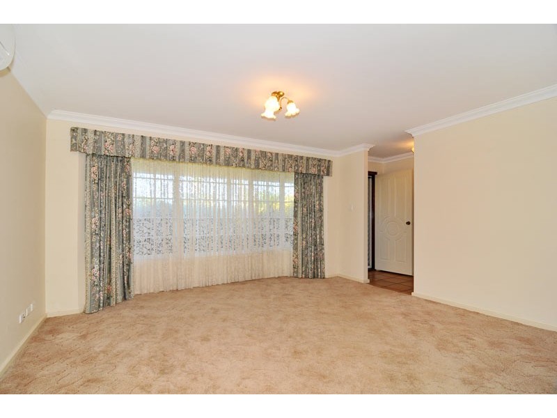 14 Fairway Crescent, Meadow Springs WA 6210