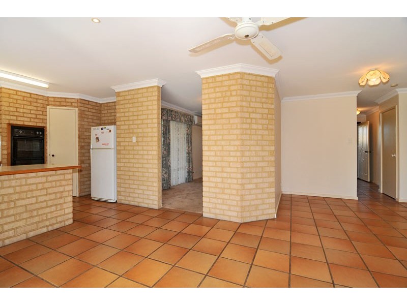 14 Fairway Crescent, Meadow Springs WA 6210