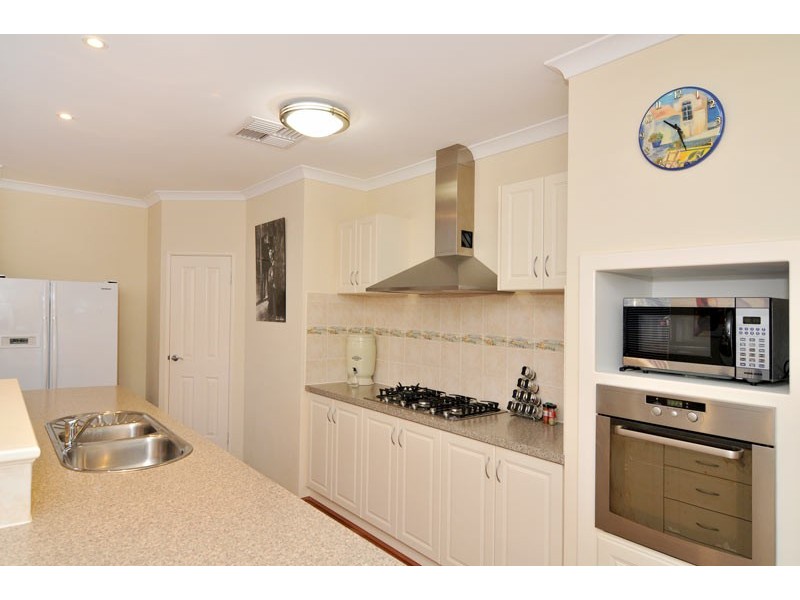 22 Hudson Drive, Dudley Park WA 6210