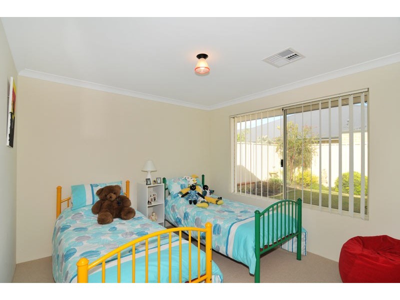 22 Hudson Drive, Dudley Park WA 6210