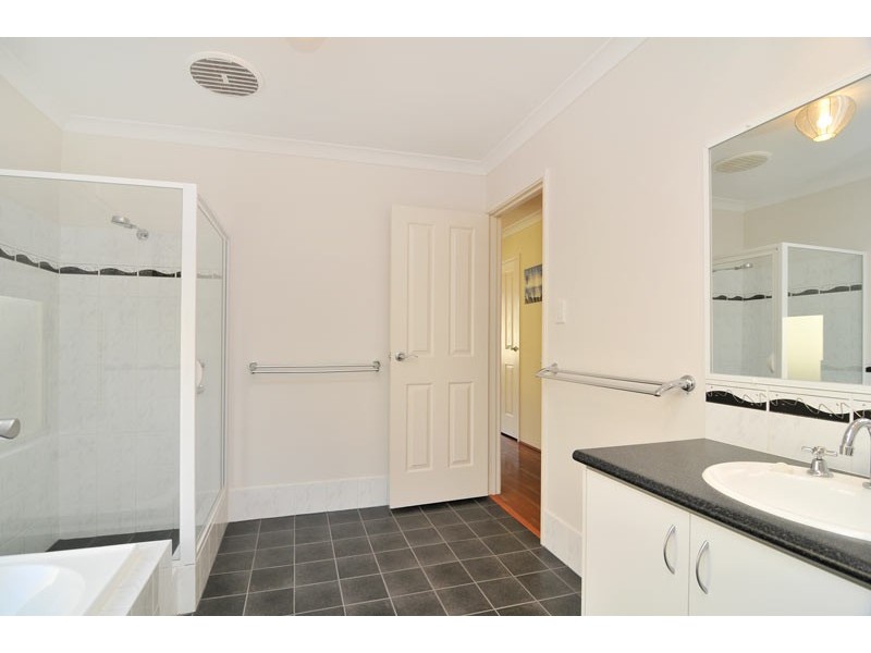 22 Hudson Drive, Dudley Park WA 6210