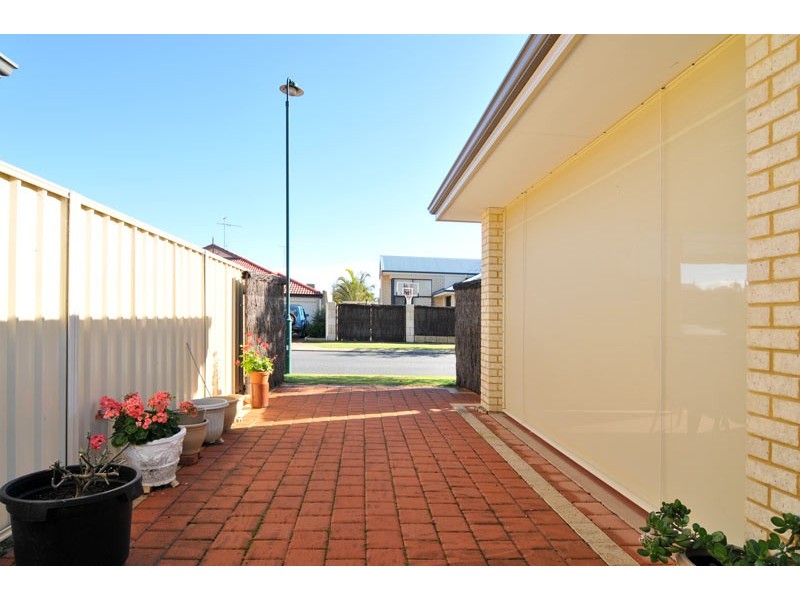 22 Hudson Drive, Dudley Park WA 6210