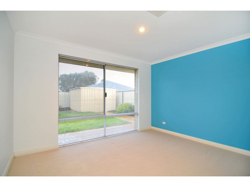 10 Brackenridge Ramble, Meadow Springs WA 6210