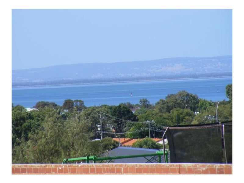 10 Storm Lane, Wannanup WA 6210