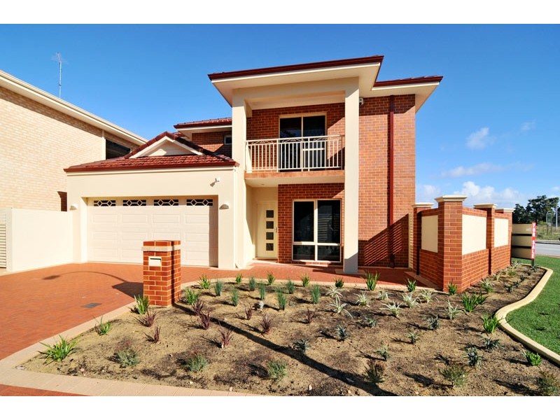 2 Len Howard Drive, Erskine WA 6210