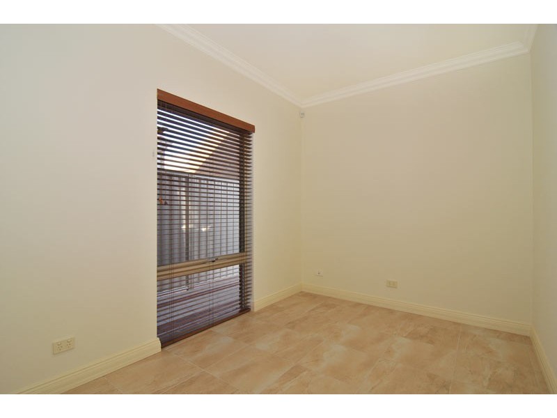 2 Len Howard Drive, Erskine WA 6210