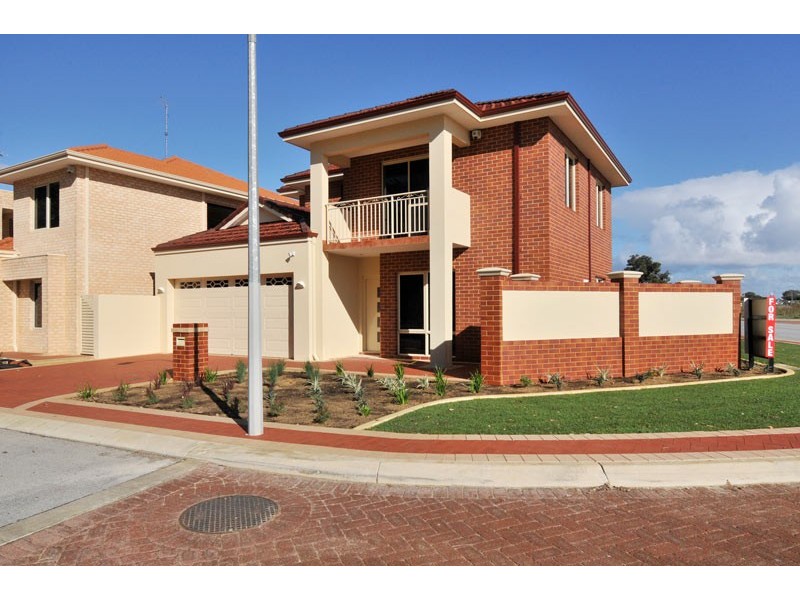 2 Len Howard Drive, Erskine WA 6210