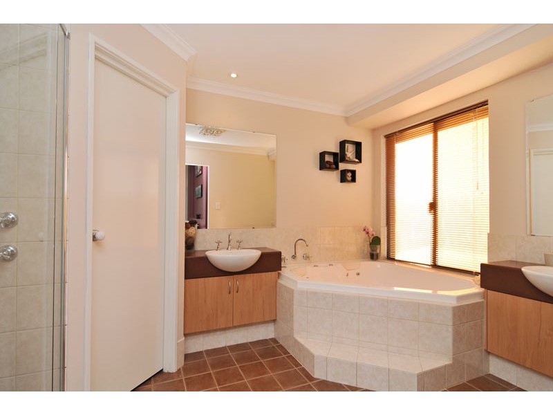 51 Murray Waters Boulevard, South Yunderup WA 6208