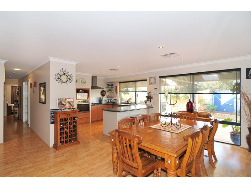 2 Caravel Way, Halls Head WA 6210