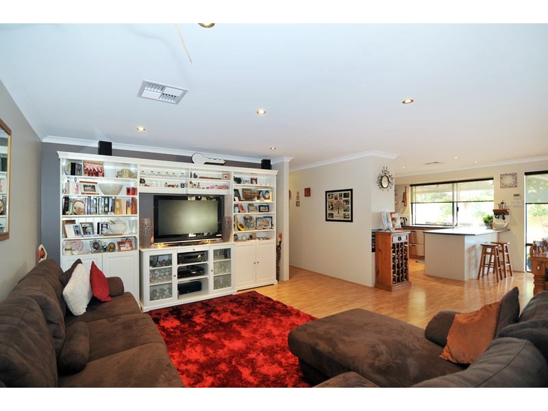 2 Caravel Way, Halls Head WA 6210