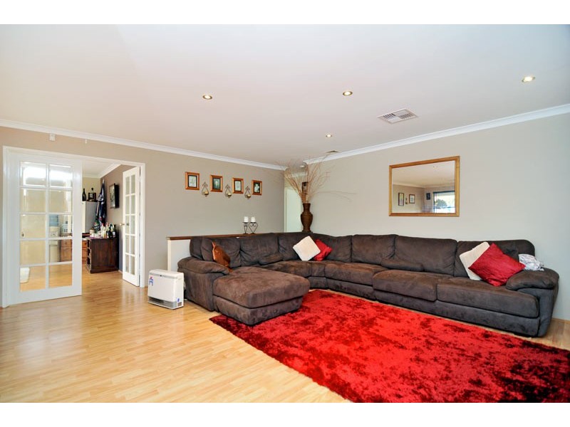 2 Caravel Way, Halls Head WA 6210