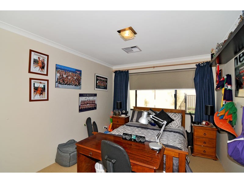 2 Caravel Way, Halls Head WA 6210