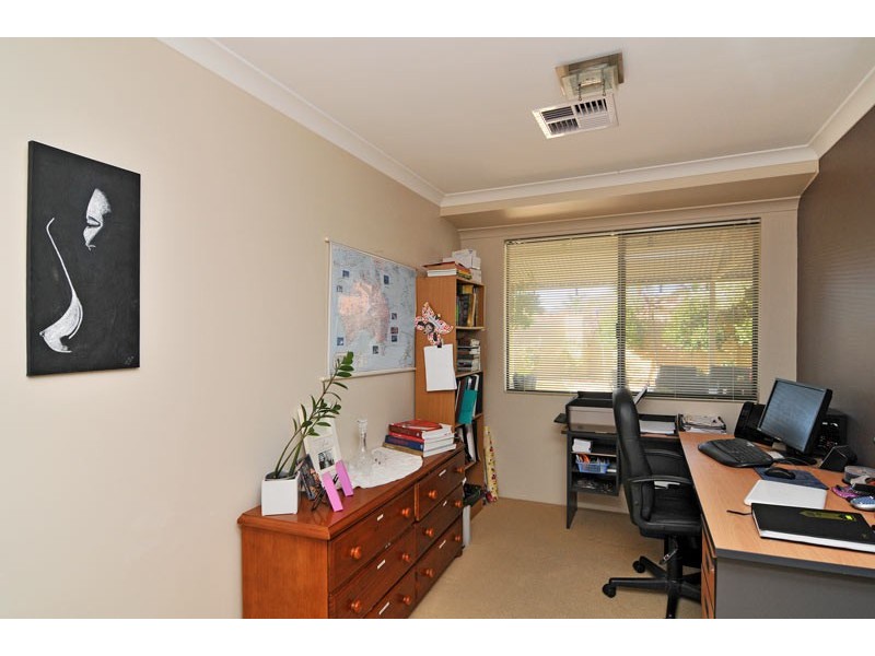 2 Caravel Way, Halls Head WA 6210