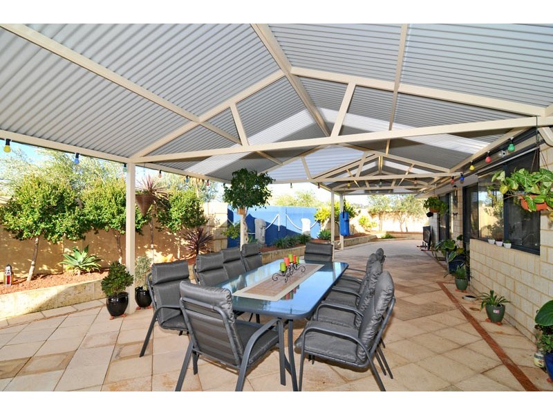 2 Caravel Way, Halls Head WA 6210
