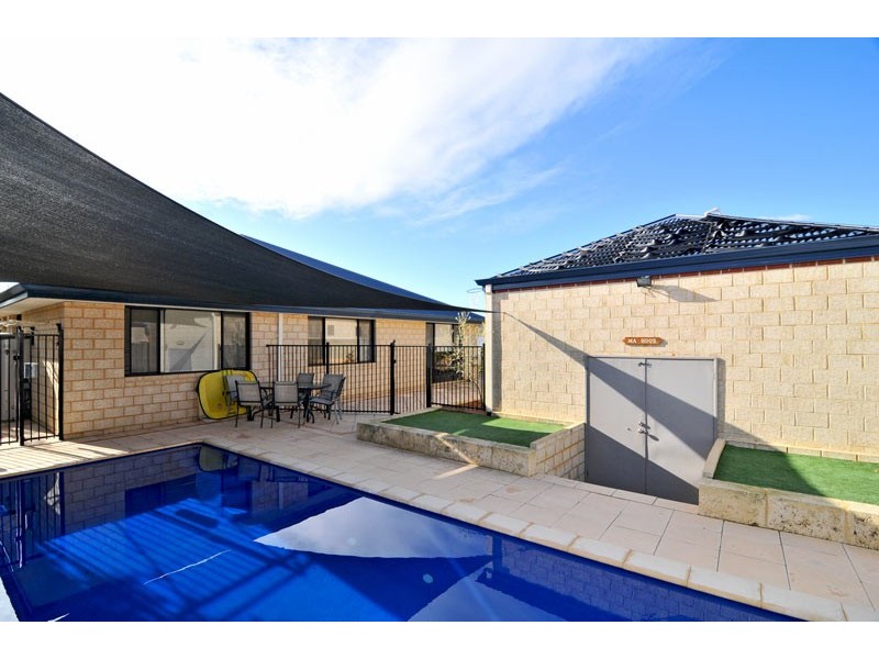 2 Caravel Way, Halls Head WA 6210
