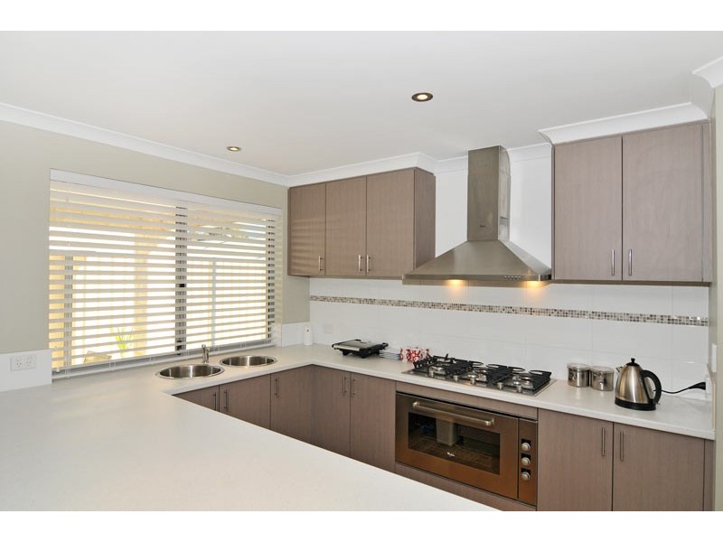5 Heyerdahl Way, Dudley Park WA 6210
