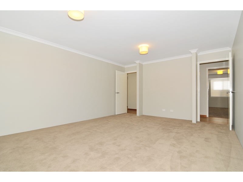 5 Heyerdahl Way, Dudley Park WA 6210