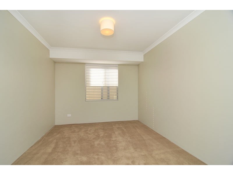 5 Heyerdahl Way, Dudley Park WA 6210