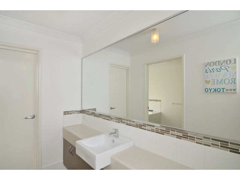 5 Heyerdahl Way, Dudley Park WA 6210