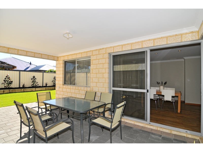 5 Heyerdahl Way, Dudley Park WA 6210