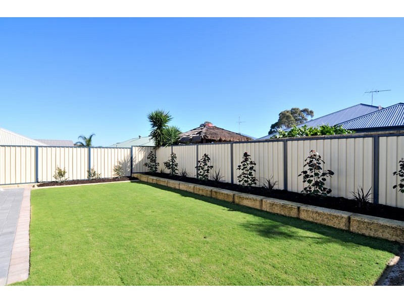 5 Heyerdahl Way, Dudley Park WA 6210