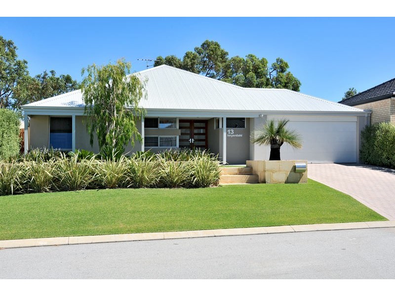 13 Heyerdahl Way, Dudley Park WA 6210
