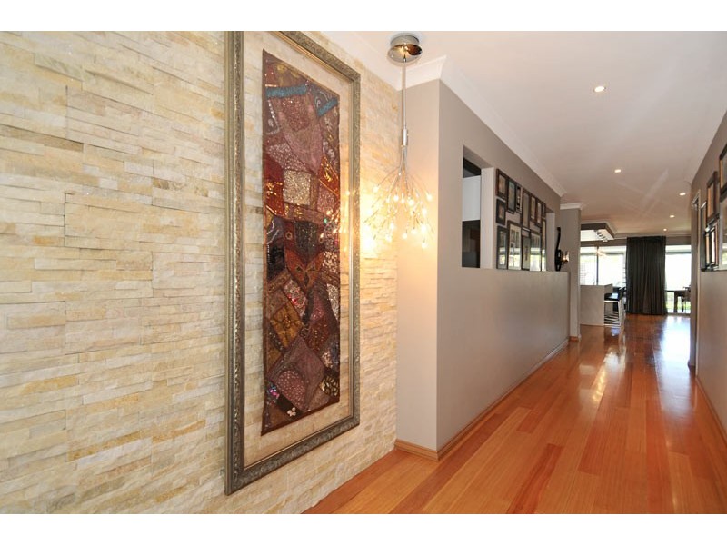 13 Heyerdahl Way, Dudley Park WA 6210