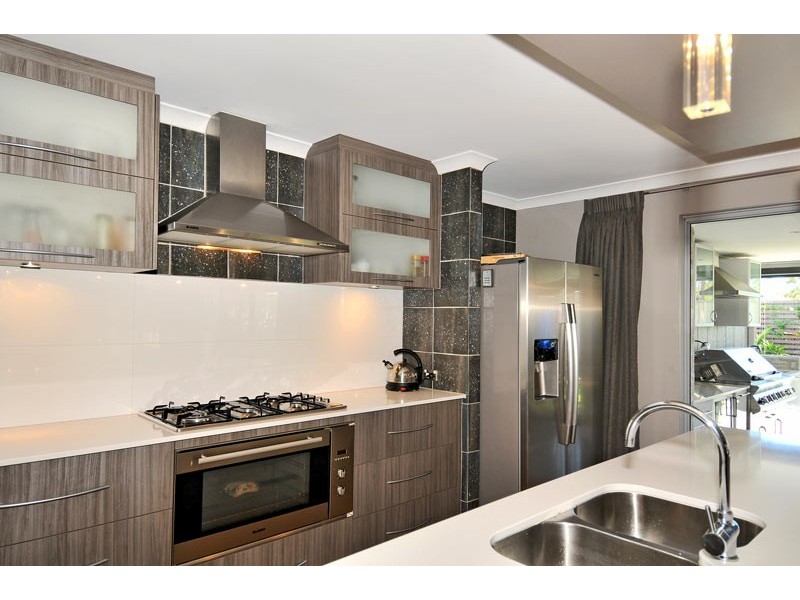 13 Heyerdahl Way, Dudley Park WA 6210