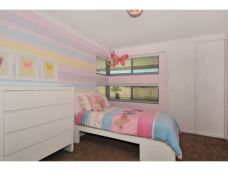 13 Heyerdahl Way, Dudley Park WA 6210