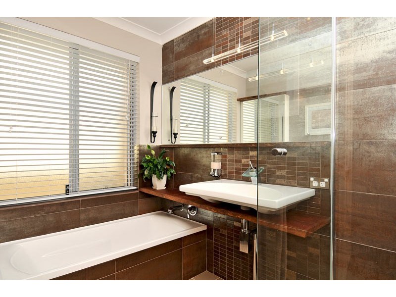 13 Heyerdahl Way, Dudley Park WA 6210