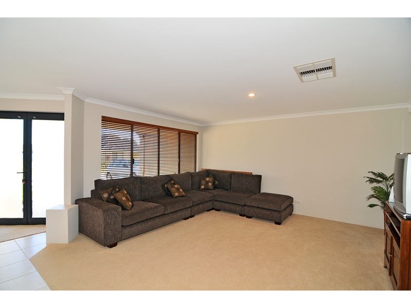 7 Brackenridge Ramble, Meadow Springs WA 6210