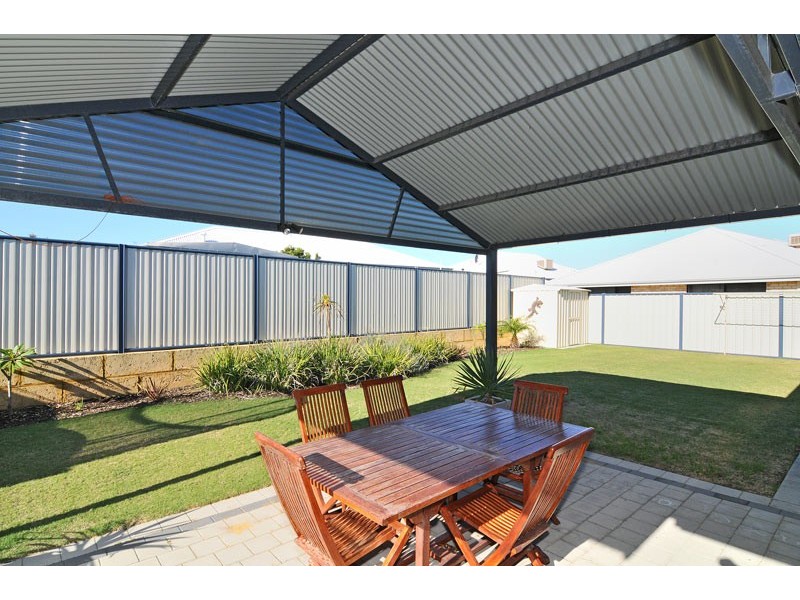 7 Brackenridge Ramble, Meadow Springs WA 6210