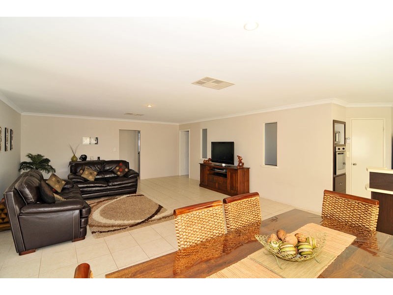 7 Brackenridge Ramble, Meadow Springs WA 6210