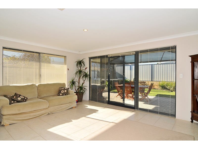 7 Brackenridge Ramble, Meadow Springs WA 6210