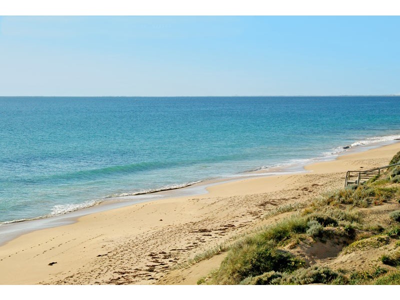 22 Marsdenia Road, Halls Head WA 6210