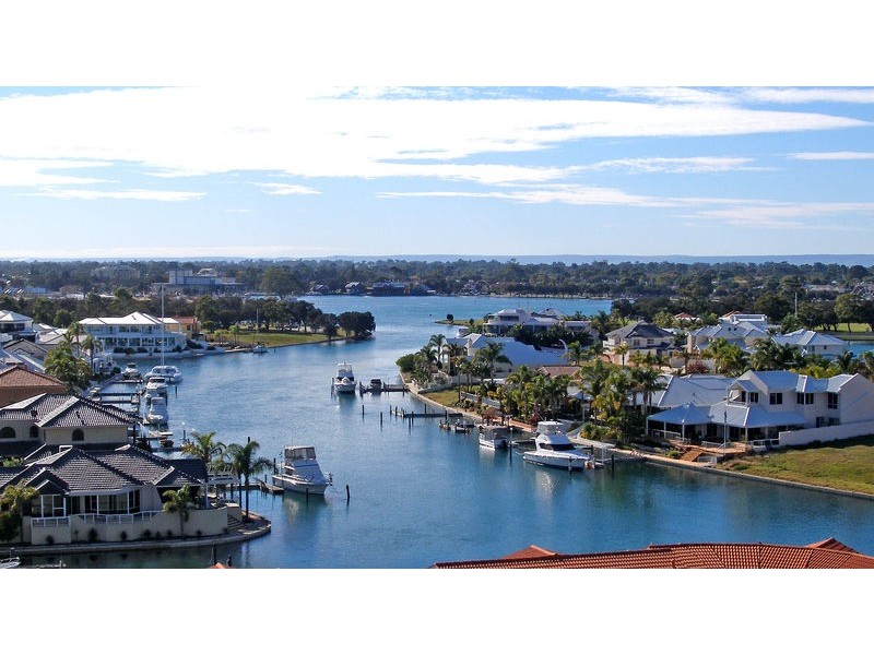 17 Aztec Island Retreat, Halls Head WA 6210