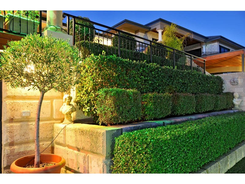 15 Picaroon Place, Halls Head WA 6210
