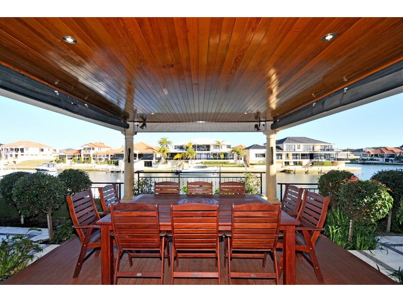 15 Picaroon Place, Halls Head WA 6210