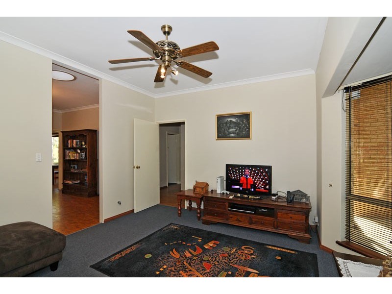 2 Tallangatta Place, Bouvard WA 6211