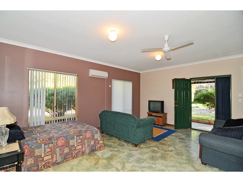 2 Tallangatta Place, Bouvard WA 6211