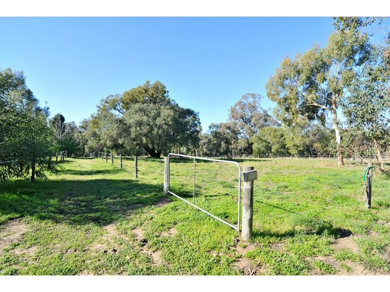 2 Tallangatta Place, Bouvard WA 6211