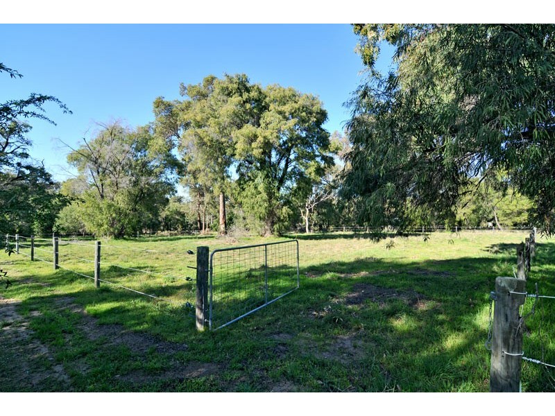 2 Tallangatta Place, Bouvard WA 6211