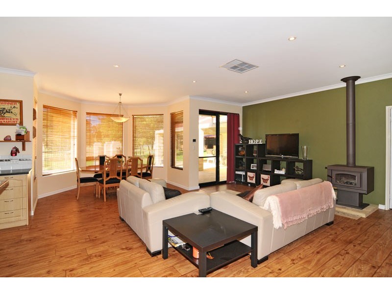 65 Jennie Place, North Dandalup WA 6207