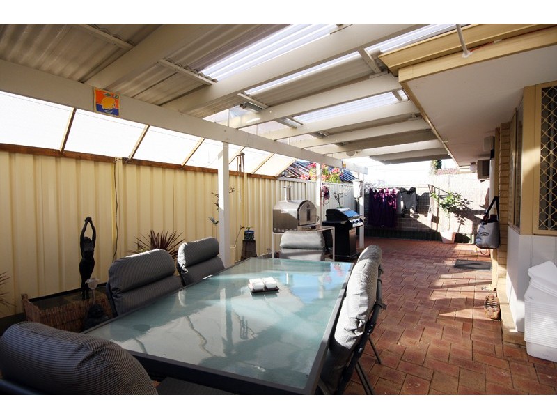 2/25 Tuckey Street, Mandurah WA 6210