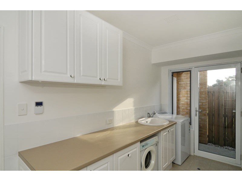 121 Hudson Drive, Dudley Park WA 6210