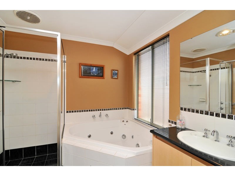 4 Chyverton Corner, Erskine WA 6210