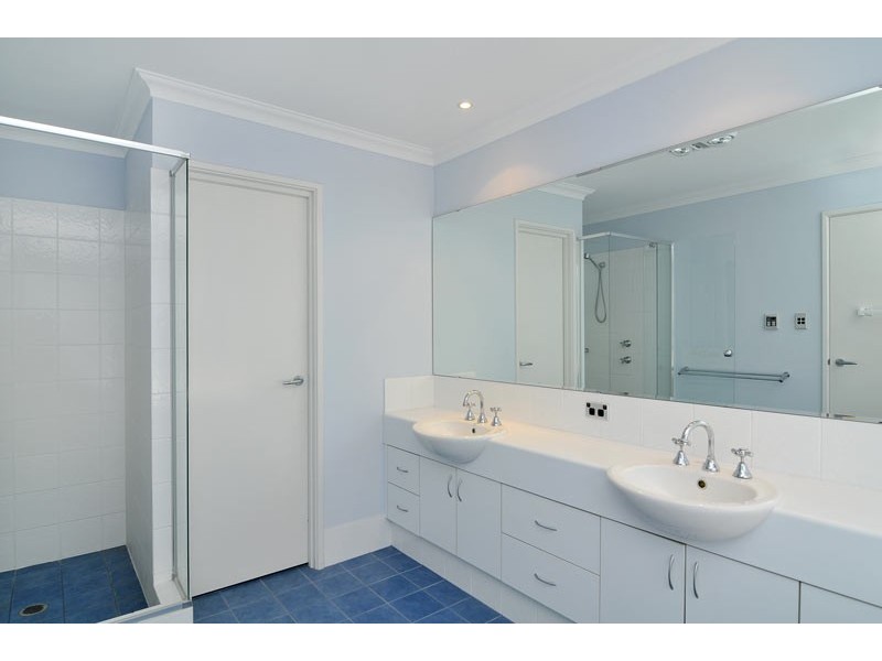 10 George Hibbert Road, Madora Bay WA 6210