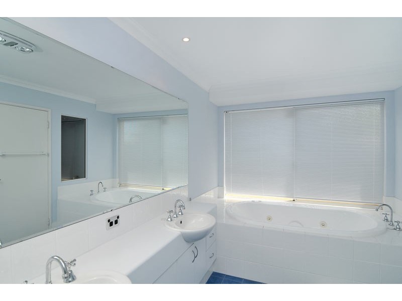 10 George Hibbert Road, Madora Bay WA 6210